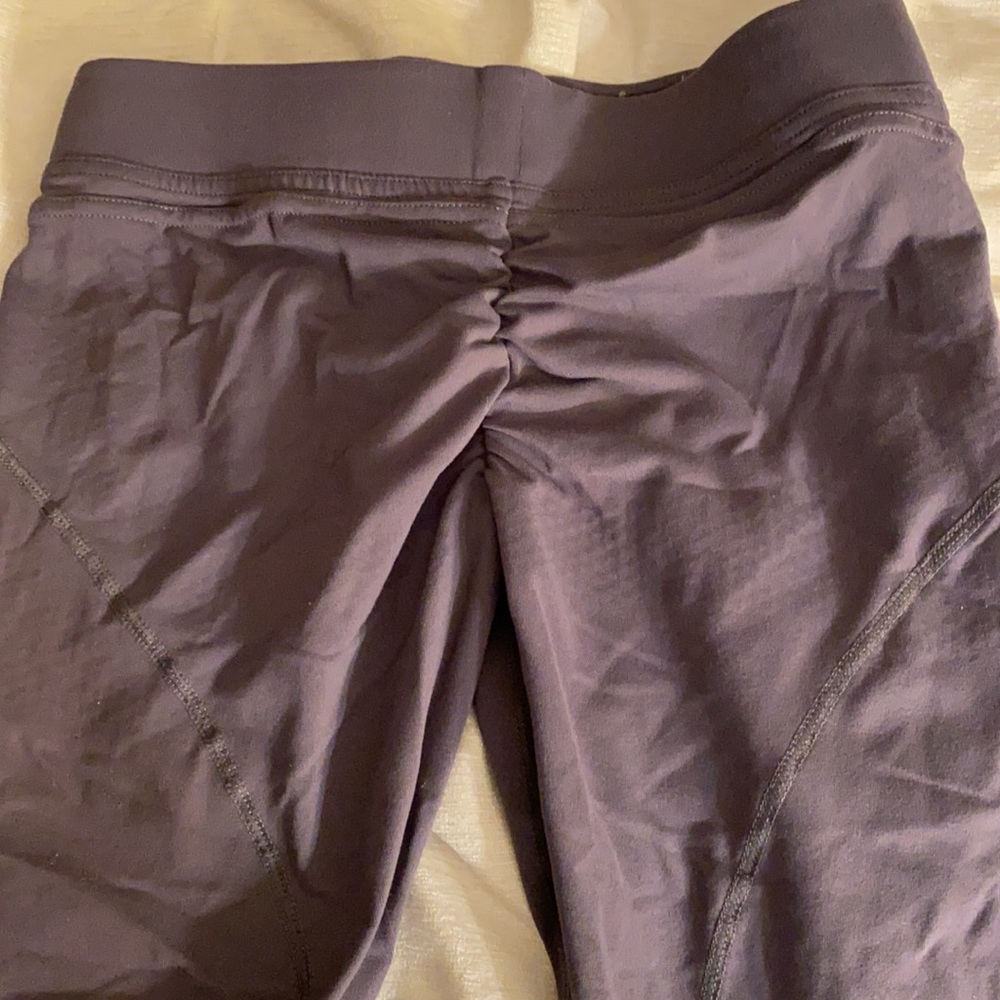Running Girl Scrunch butt, but lifting leggings (S)